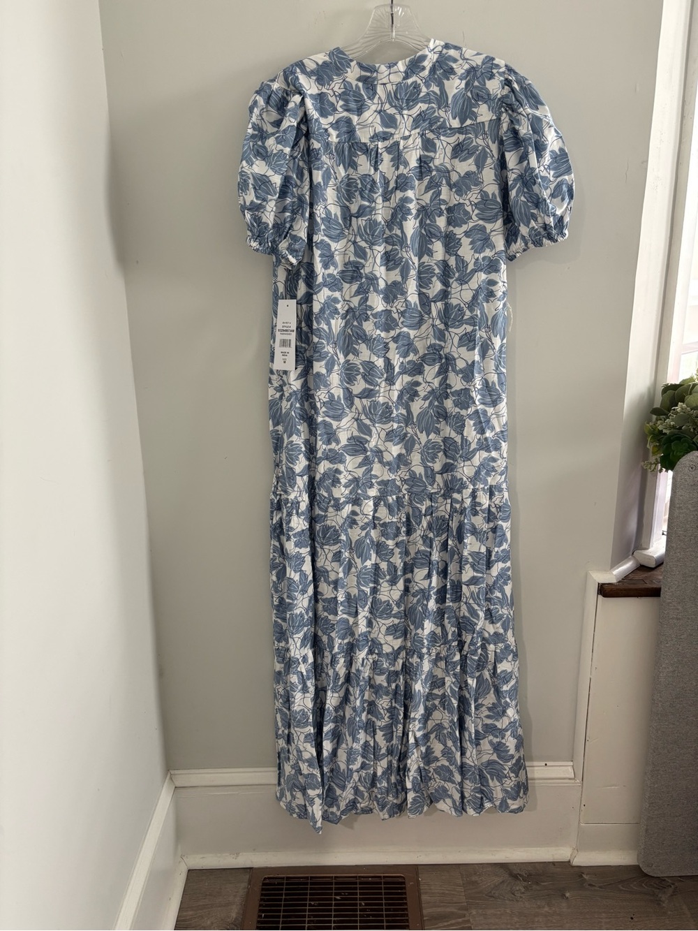 🩵MSK White and Blue Floral Maxi Dress - Picture 3 of 10